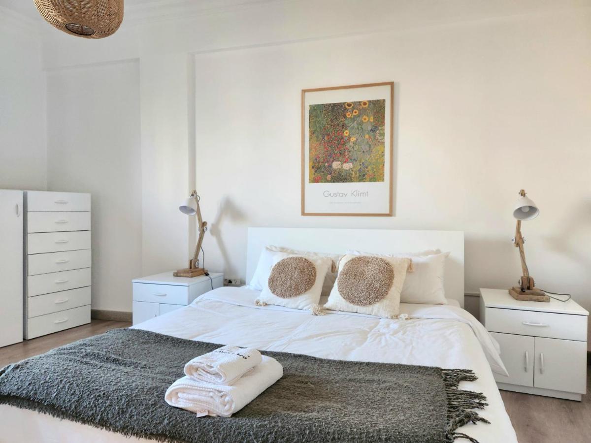 Chill 2br Haven Gemmayze Apartment *
